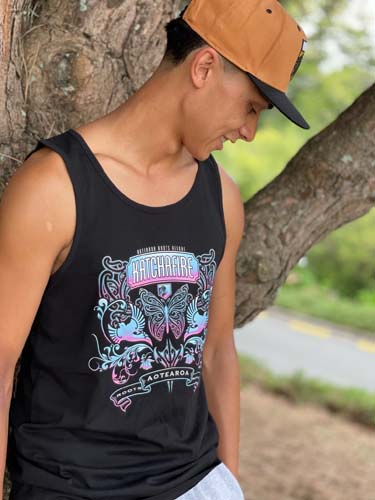 The Katchafire Mens Butterfly Singlet is a vibrant mens singlet that encapsulates the reggae vibe, Maori design and NZ natural wildlife.  Also available in singlets and womens tees.