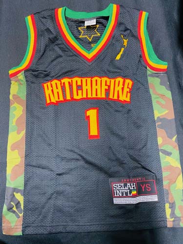 The Katchafire Selah BBall Jersey Singlet is a basketball designed in collaboration between Katchafire and Selah.  Available in 2 designs.  Limited stock available.