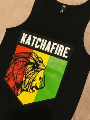The Katchafire Mens Shield Singlet is a bold unisex tee.  With 2 prints, this is a singlet that stands out!  Chest & back print. S - 3XL.