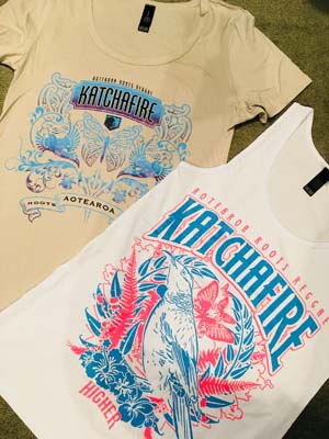 The Katchafire Womens Tui Singlet is a vibrant print, incorporating some signature Katchafire symbols and native NZ flora and fauna.  3 colour options. Also available in Tees