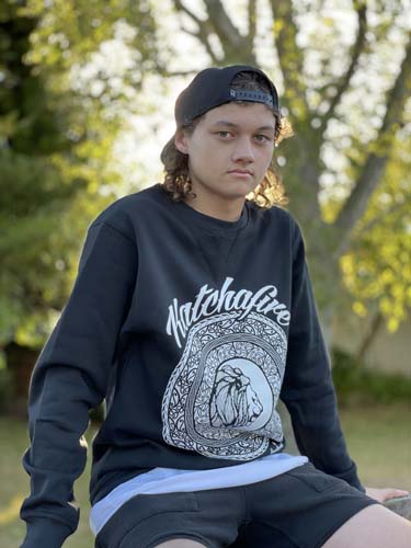 The Katchafire Mandala Crew are an awesome addition to our Katchafire merchandise.  Designed by Wiremu Barriball - this crew with white print is bound to stand out plus keep you warm! Also available in tees and singlets