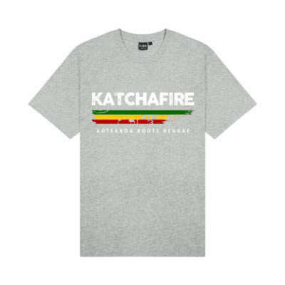 The Katchafire Distress Tee is a great tee in 5 colours. S – 5xl, 7xl, 9xl. Distressed logo in signature colours on front. PREORDER ONLY.