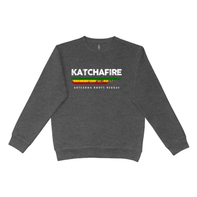 The Katchafire Distress Hoodie is a great warm crew neck jumper in 5 colours. S - 5xl. Distressed logo in signature colours on front. This item is on preorder only. Â
